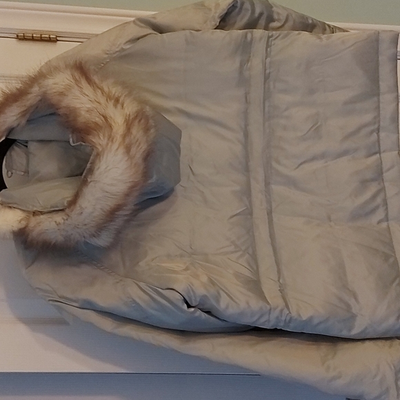 Valerie Stevens winter jacket - Picture 3 of 11